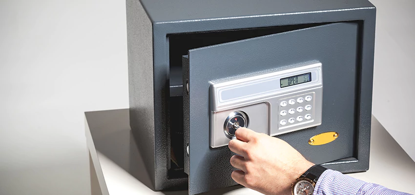 Jewelry Safe Unlocking Service in Crystal Lake, Illinois