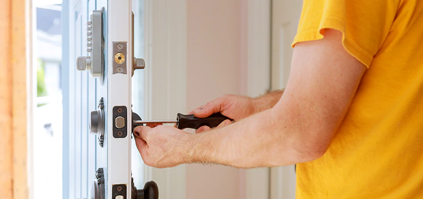 Eviction Locksmith For Key Fob Replacement Services in Crystal Lake, IL