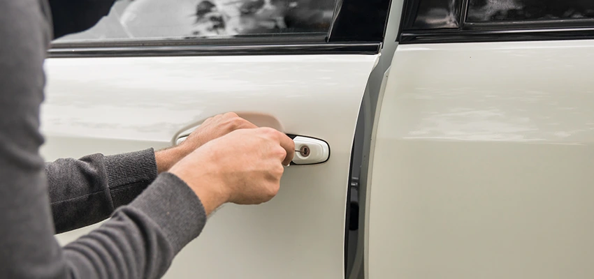 Unlock Car Door Service in Crystal Lake, IL